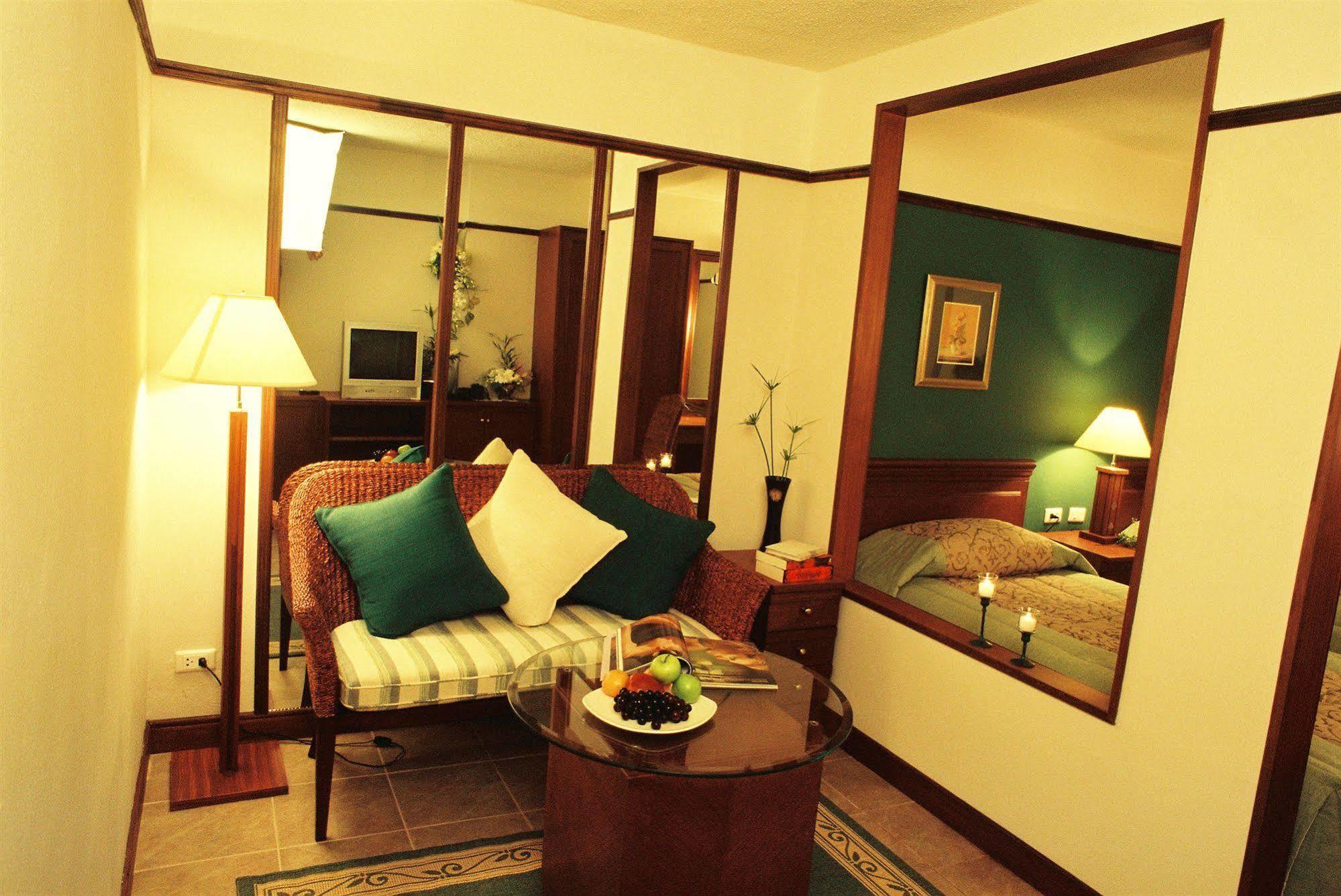 Viangbua Mansion Hotell Chiang Mai Exteriör bild